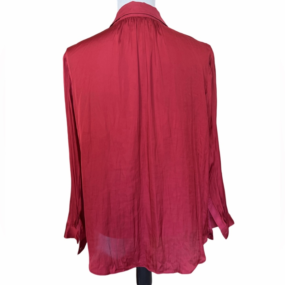 NIC + ZOE Holiday Show Red Crinkle Top | Draped Collar | Lightweight Dressy | PM - Picture 3 of 5